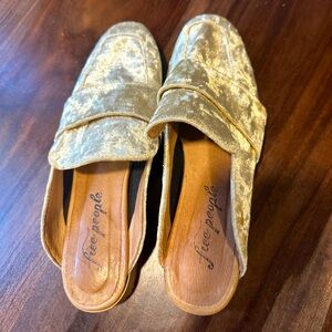 Free people gold velvet mule size 37 (US 6.5/7)